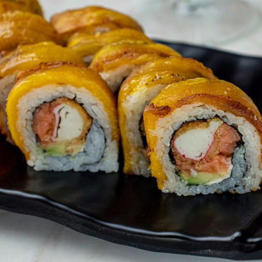 SALMON DRAGON ROLL (6 BOCADOS)
