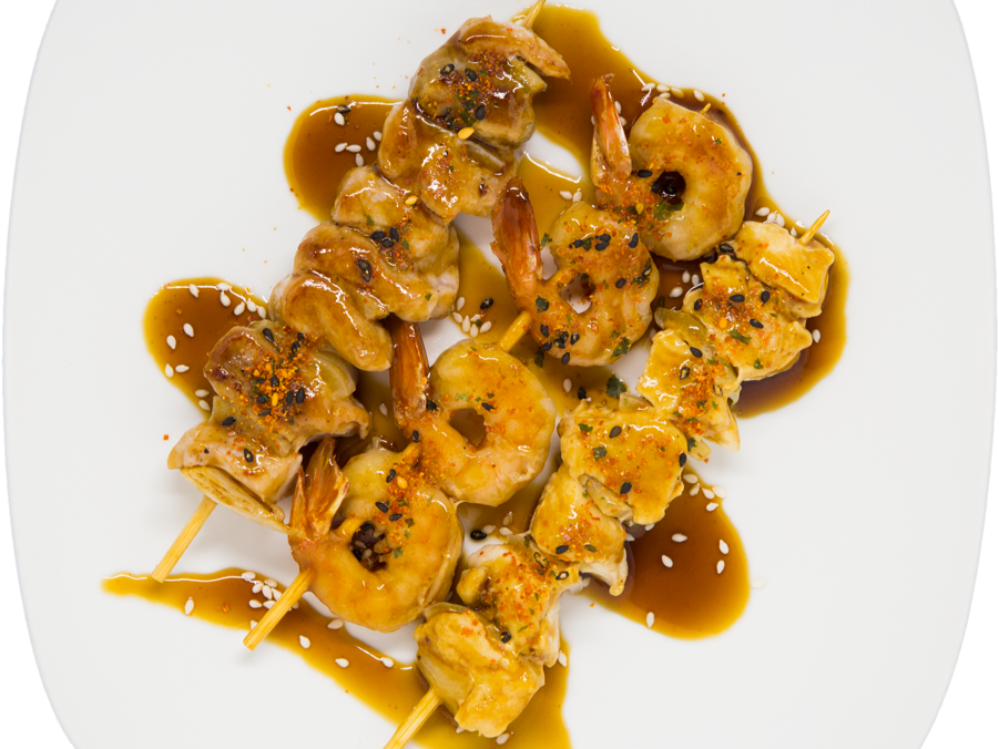 Yakitoris Mixtas (Pollo, Arrachera y Camarón)
