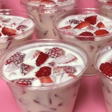 FRESAS CON CREMA
