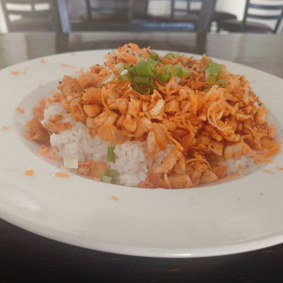 Pollo al Mojo de Ajo/ Agua del Dia