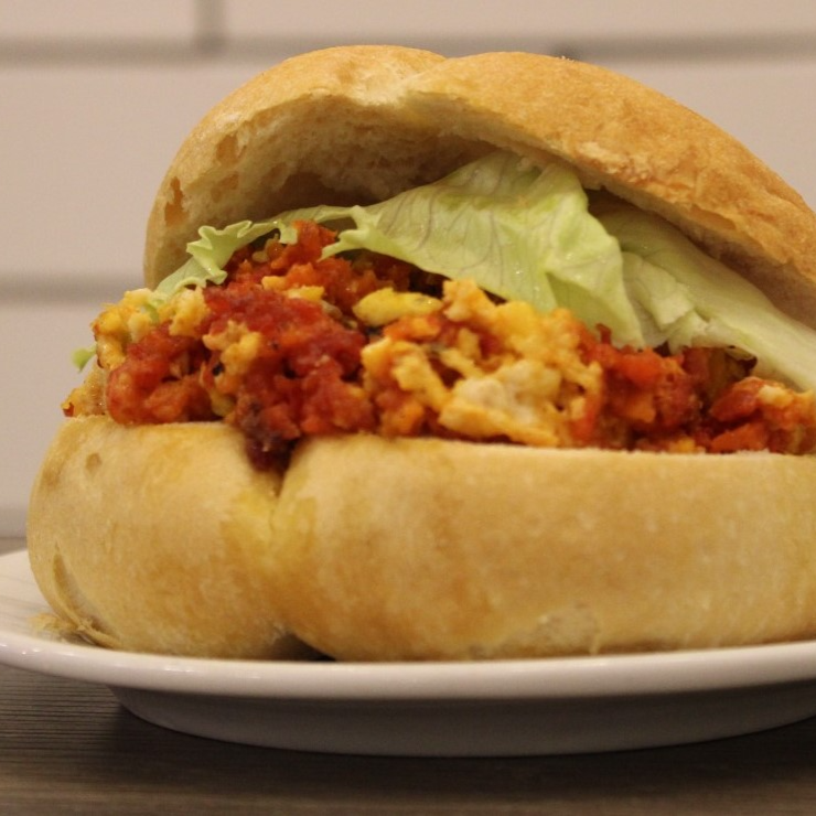 Pan con Salchicha Huachana
