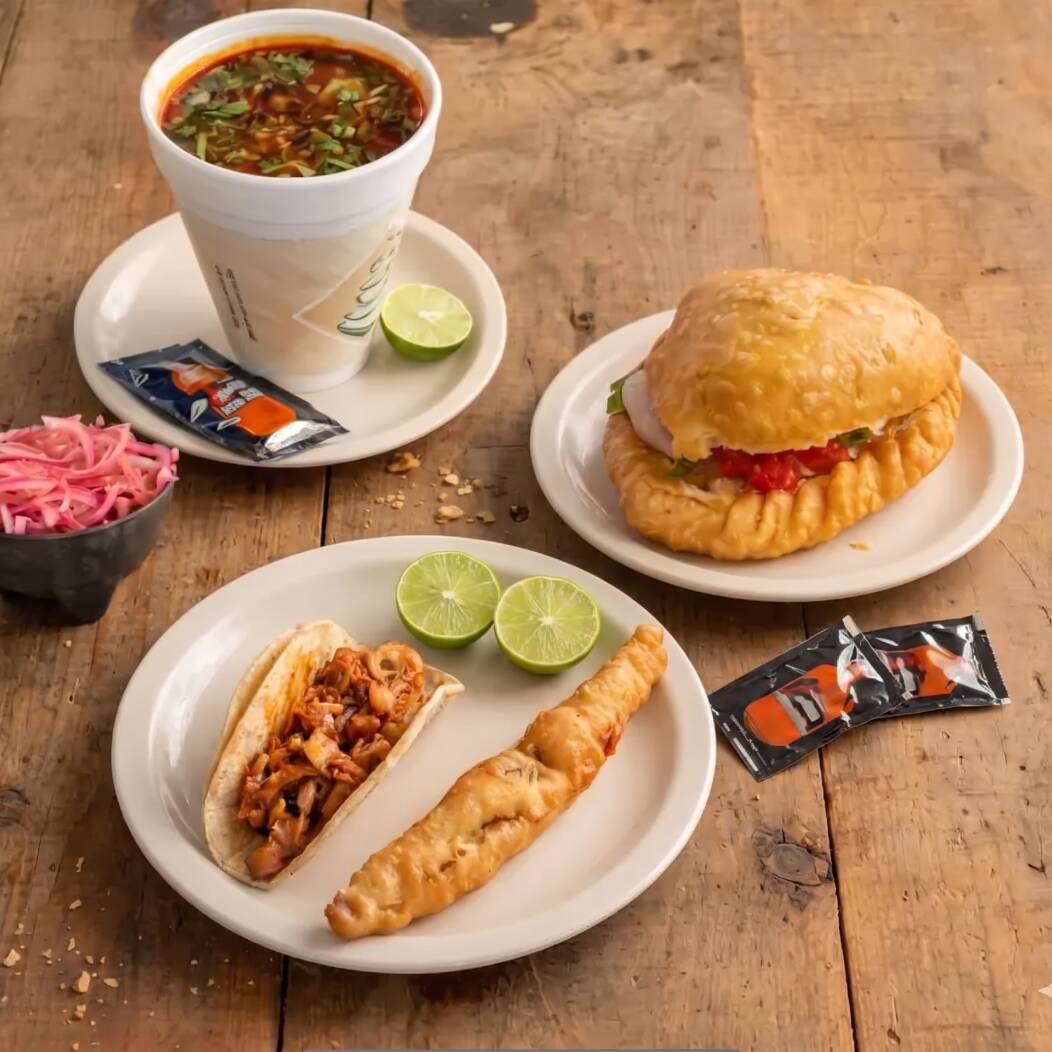 1 Pescadito+1 Empanada+1 Pescadilla+consomé Chico