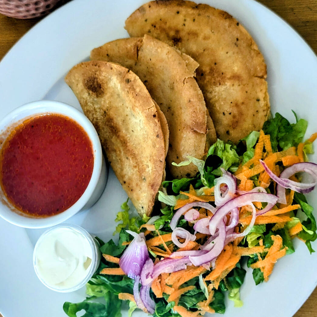 Tacos Dorados de Papa y Queso