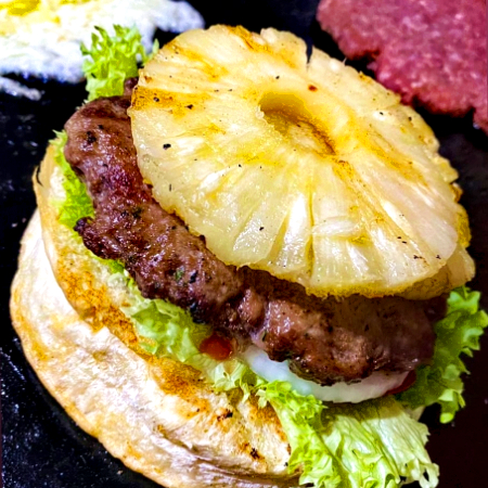 Bowsy Hawaiana Burger
