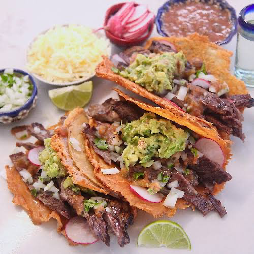 COSTRA DE QUESO CON CARNE ASADA