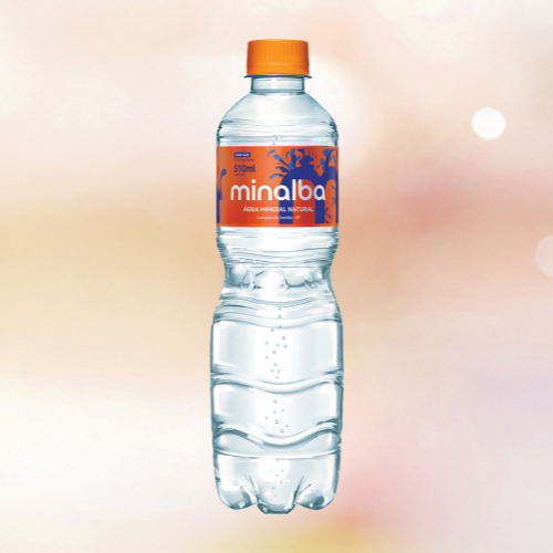 Geladinha, com gás.