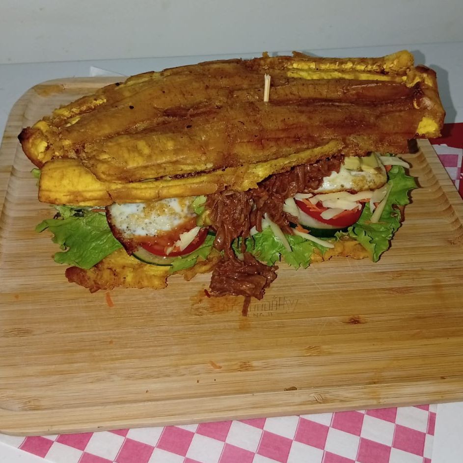 Patacón de Carne