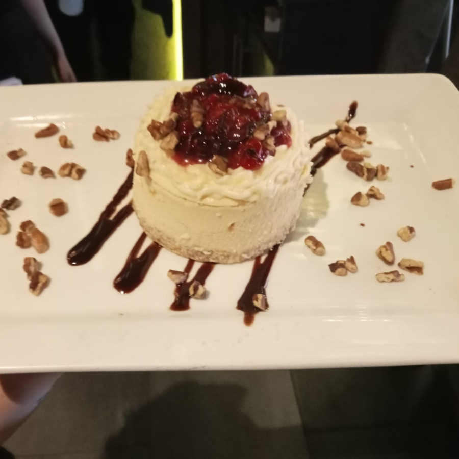 PAY DE QUESO CON FRUTOS ROJOS
