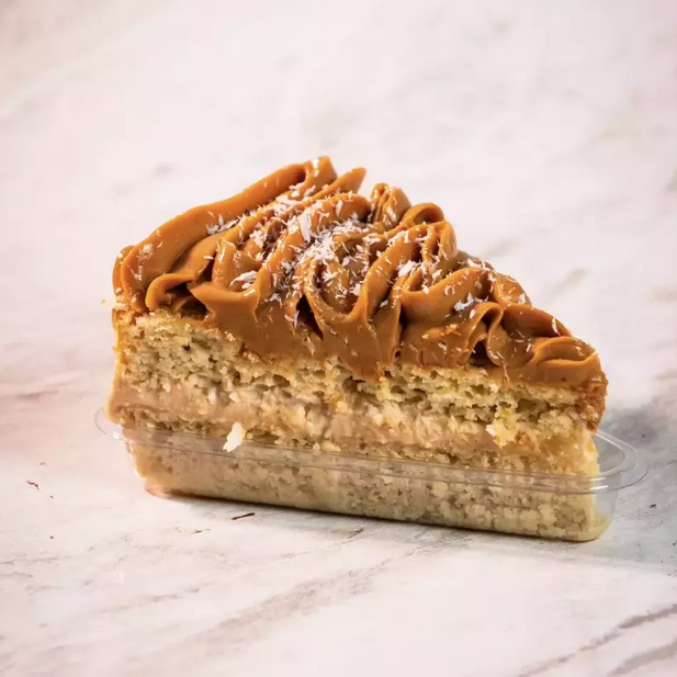 Deliciosa torta de Abacaxi com doce de Leite Feita com Farinha de amendoas e Farinha de coco e adoçada com xilitol Zero Açúcar, zero lactose e sem farinha de trigo 150g Não recomendamos para Celíacos e Alérgicos a Proteína do Leite