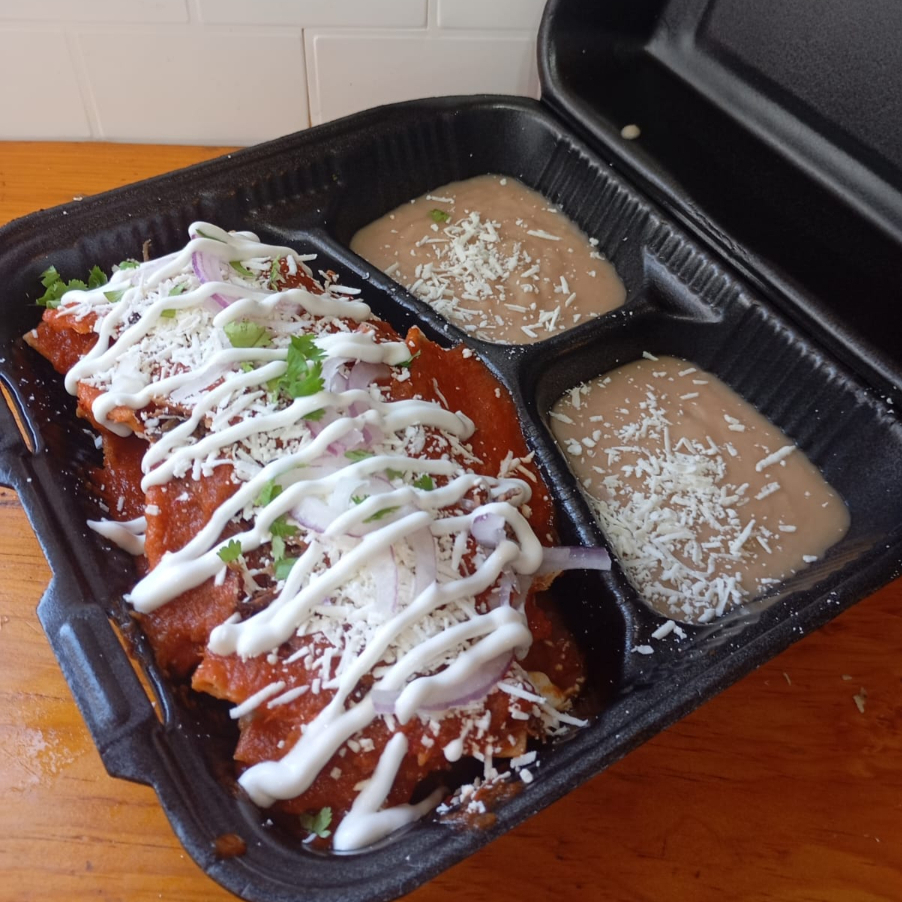 Chilaquiles Rojos