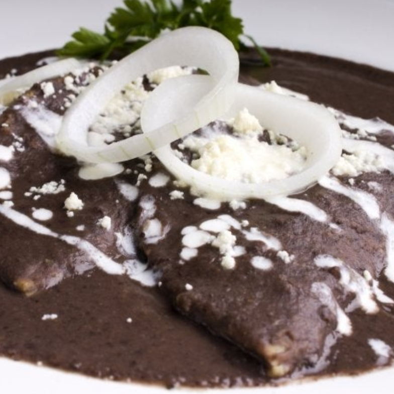 Enfrijoladas (4 Piezas)