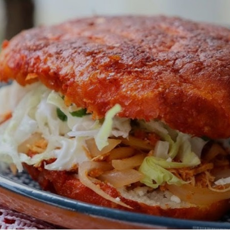 Guajolote Adobado de Salchicha y Pollo