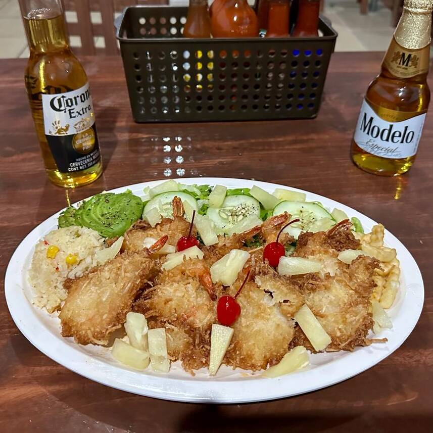 Al coco (empanizados en coco y salsa de coco/mango)
