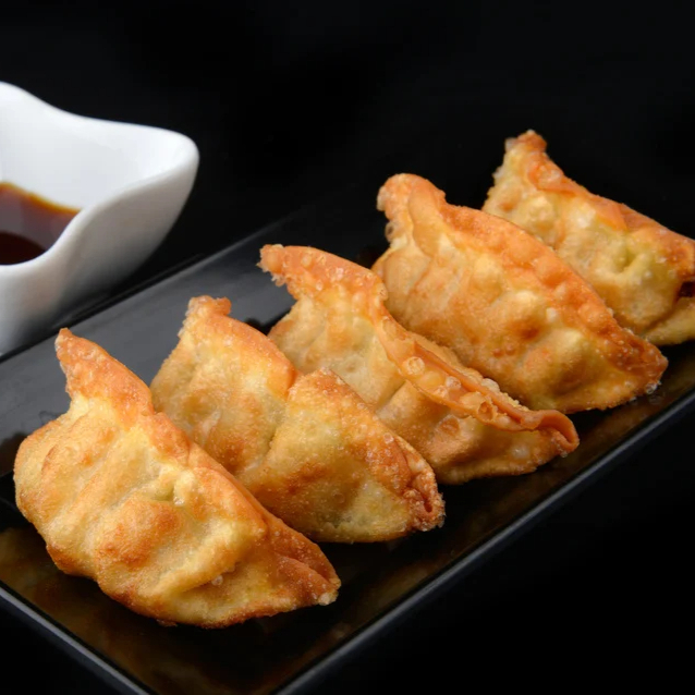 Delicioso pastelzinho frito, Chinês, com carne e legumes