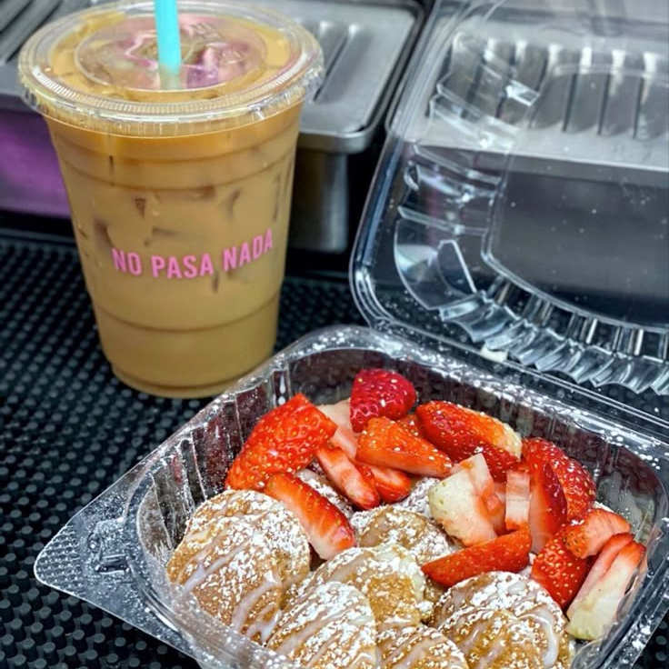 Iced Coffe & Mini Hotcakes