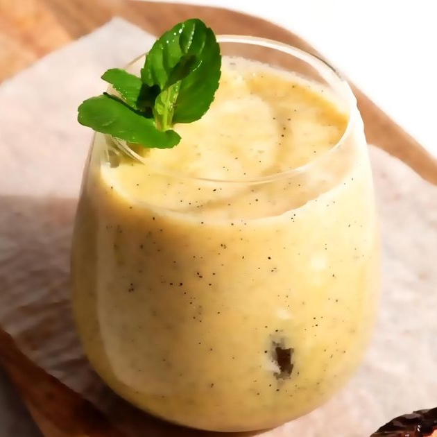 Agua polpa de coco e MARACUJA + leite condensado + gelo