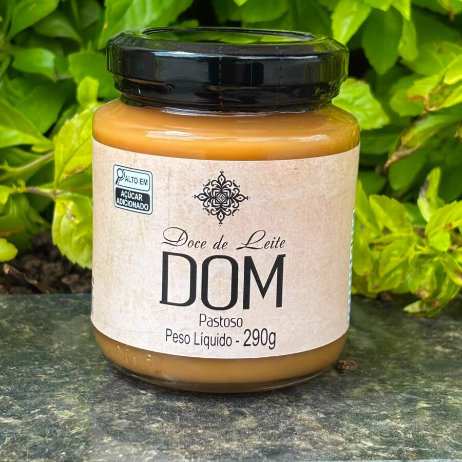 Um verdadeiro sabor de Minas Gerais! Produzido artesanalmente com leite fresco, na região do Campo das Vertentes, o DOM tem textura cremosa e sabor irresistível.
Do interior de Minas direto para a sua mesa!