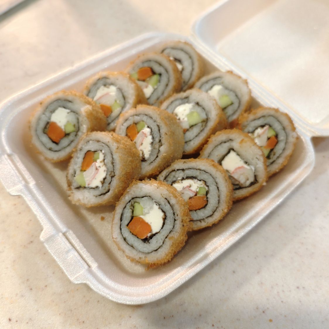 Sushi --La Pinta Empanizada　寿司
