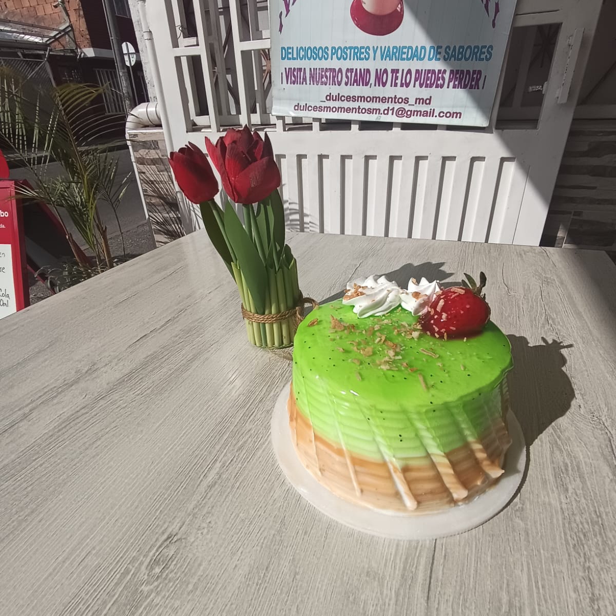 Mesa Real Torta (6-8 Porciones)