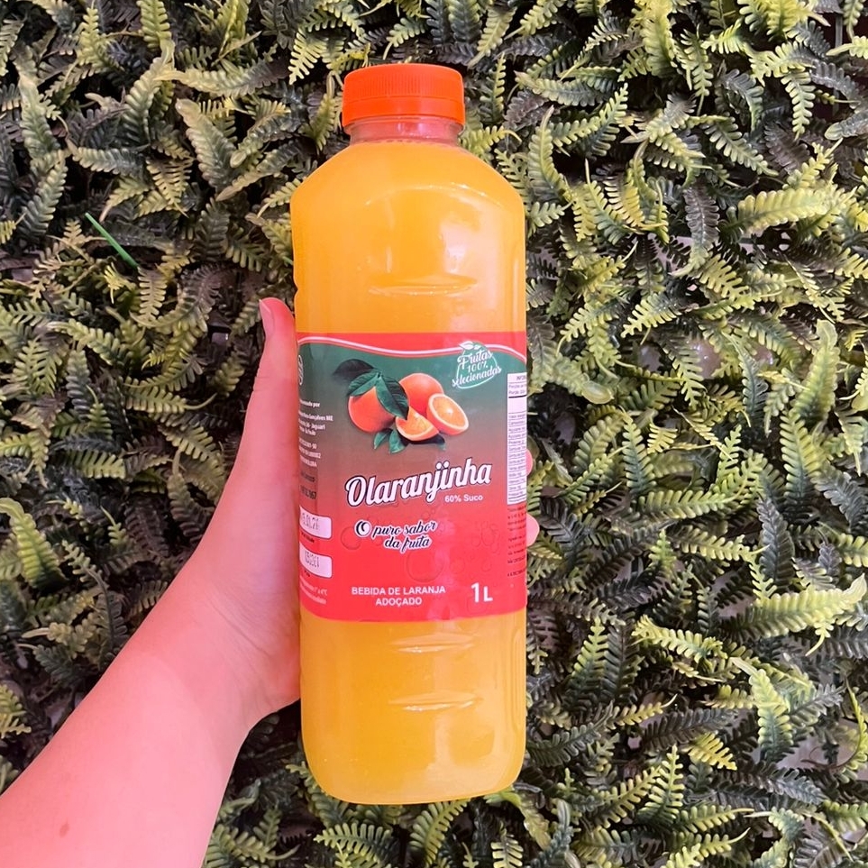 Suco de laranja natural Laranja, água e açúcar O Puro Sabor da Fruta