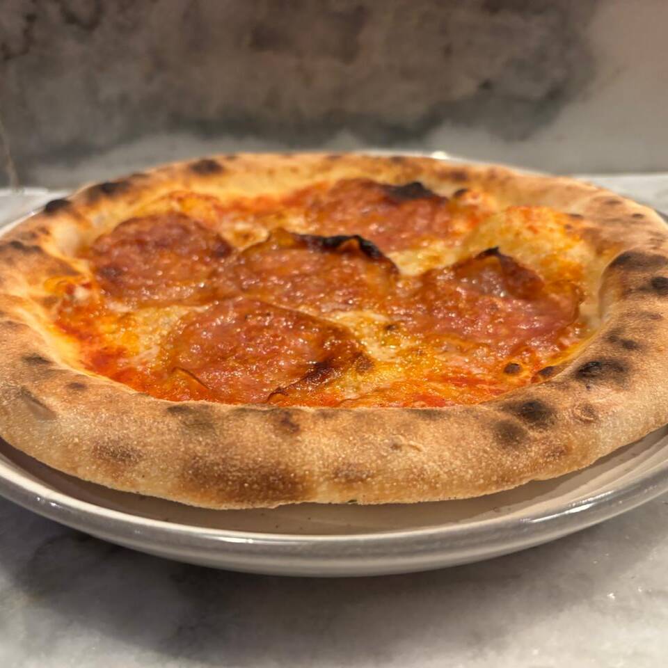 Pizza Salami Ind