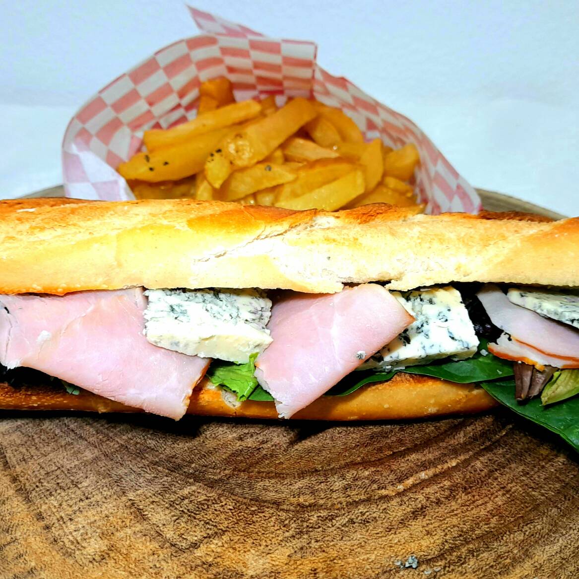 Sandwich Baguette de Jamón Ahumado