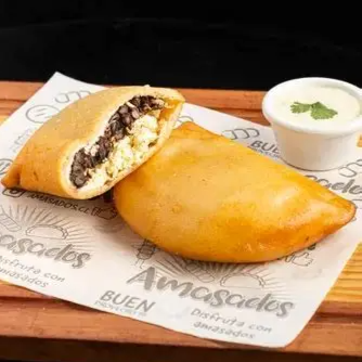Empanada Dominó