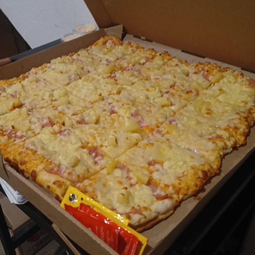 MEGA CUADRADA