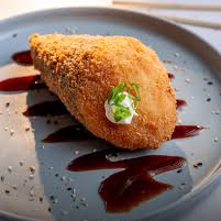 Recheio de salmão. camarão, kani e cream cheese