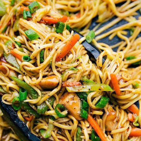 CHOW MEIN (ESPAGUETI)
