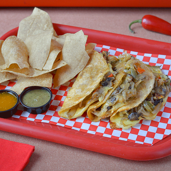Bandeja Veggie y Bebida de La Casa