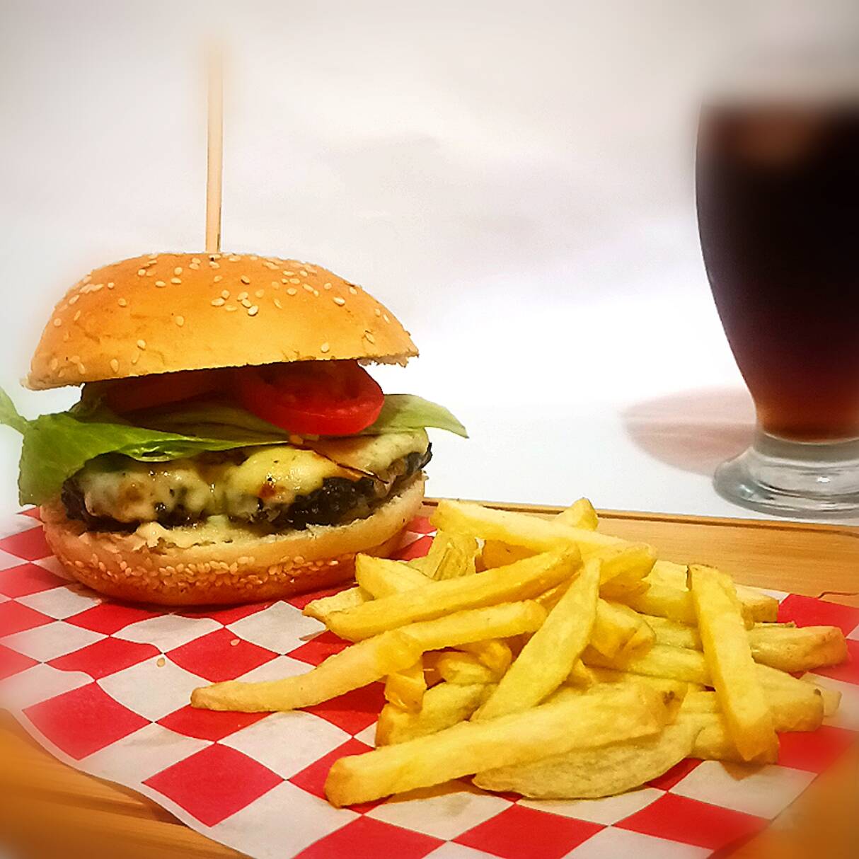 CHORIBURGER NEGRO MZCAL