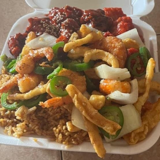 Combo Camarón Crispy y 2 Guisados