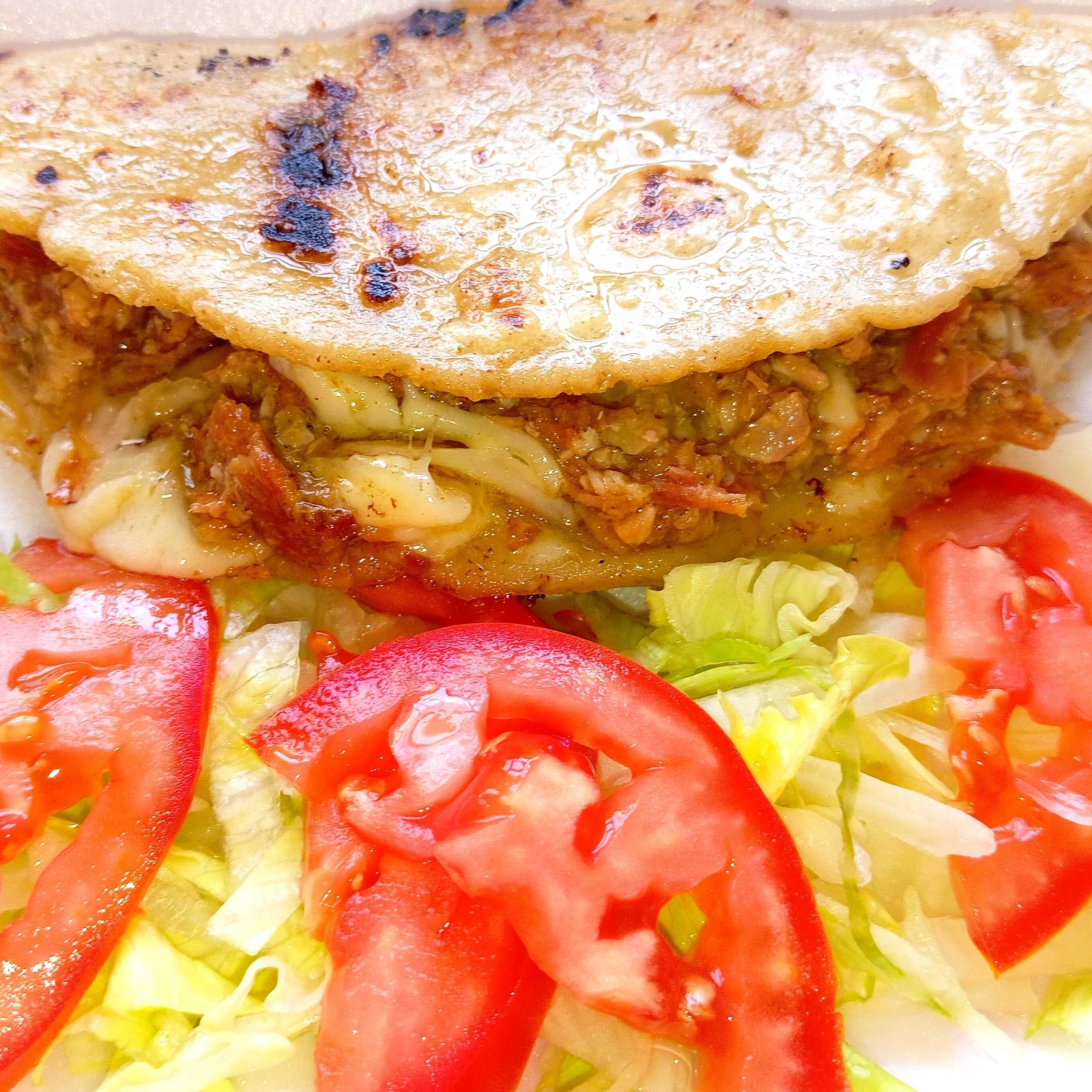 KEKA DE PICADILLO ROJO