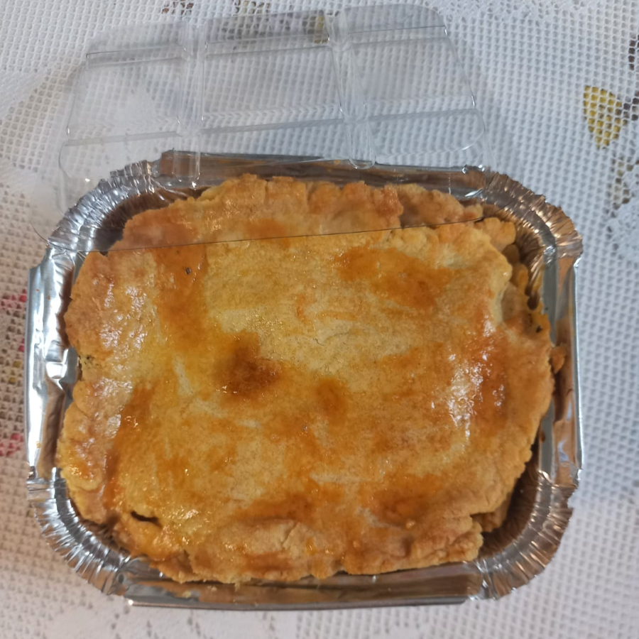Massa levinha, cremosa, sem miséria de recheio de frango bem cremoso! Nosso recheio NÃO tem azeitonas, nem milho.