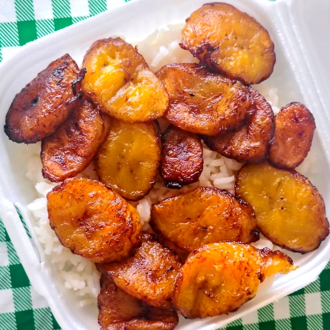 Platanitos Fritos Con Arroz