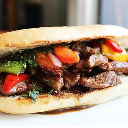 Pan con Lomo