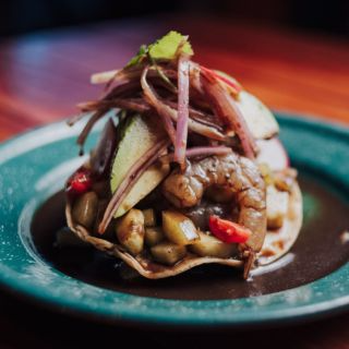 Tostada de Aguachile Negro