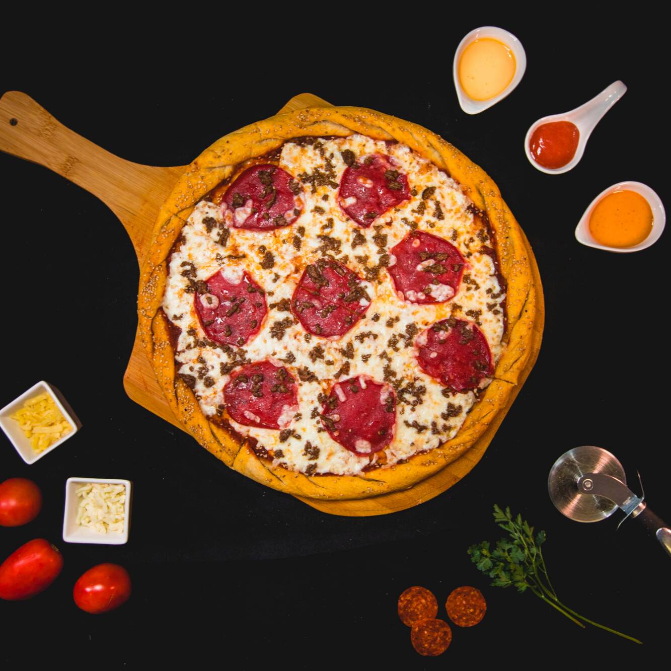 Pizza Grande Salami con Carne Molida