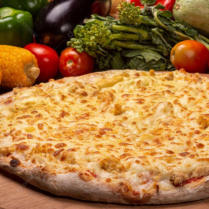 Pizza com molho de tomate, queijo mussarela, frango , cebola e oregano. Uma combinação que traz um sabor suculeto