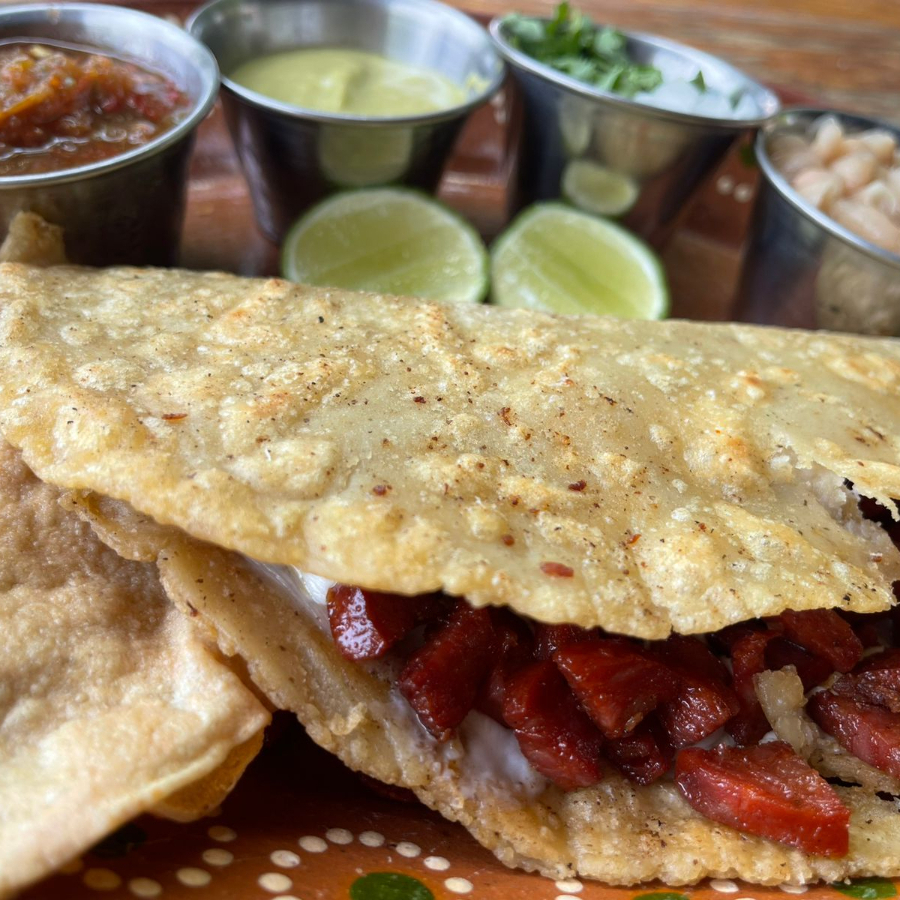 Quesadilla Salchicha (Tortilla a Mano)