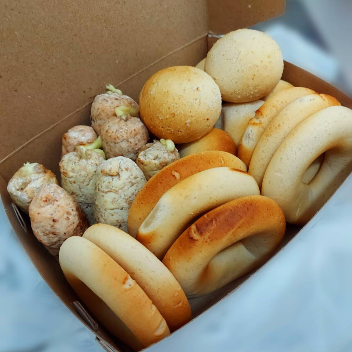 8 Rosquitas, 8 Pandebonos y 8 Deditos Integrales
