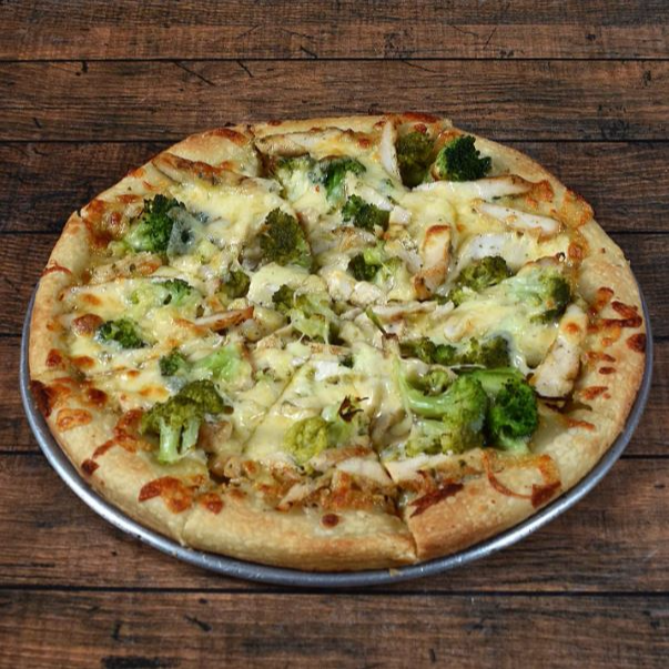 Pizza con Pollo y Brócoli