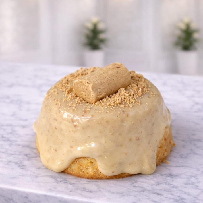 Mini vulcão caseiro de chocolate, macio e quentinho, recheado com creme de paçoca super cremoso