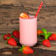 Leite, morango, iogurte natural e açucar