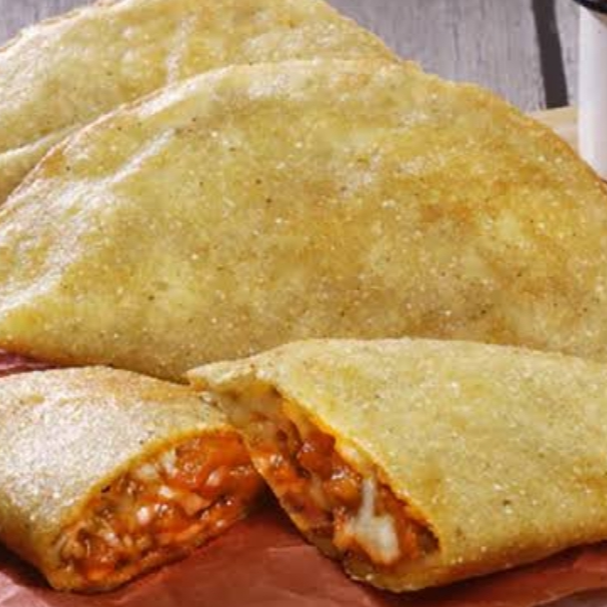 Quesadilla frita de queso con hongos