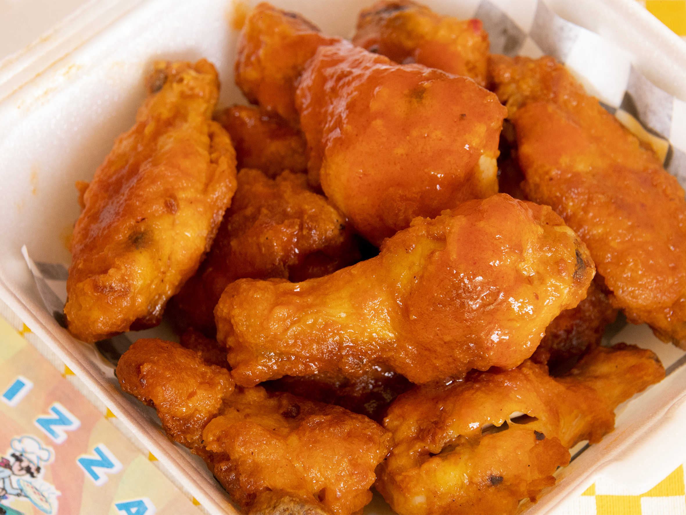 Orden de alitas BBQ (6 piezas)