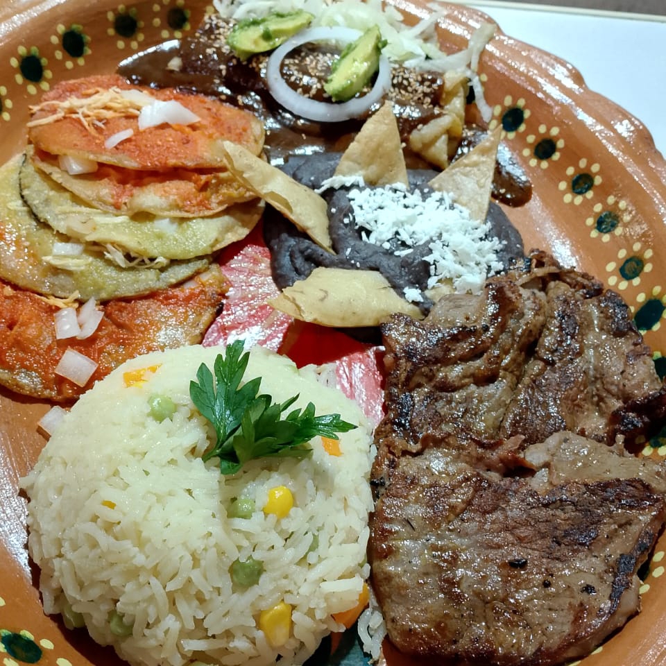 CARNE A LA POBLANA