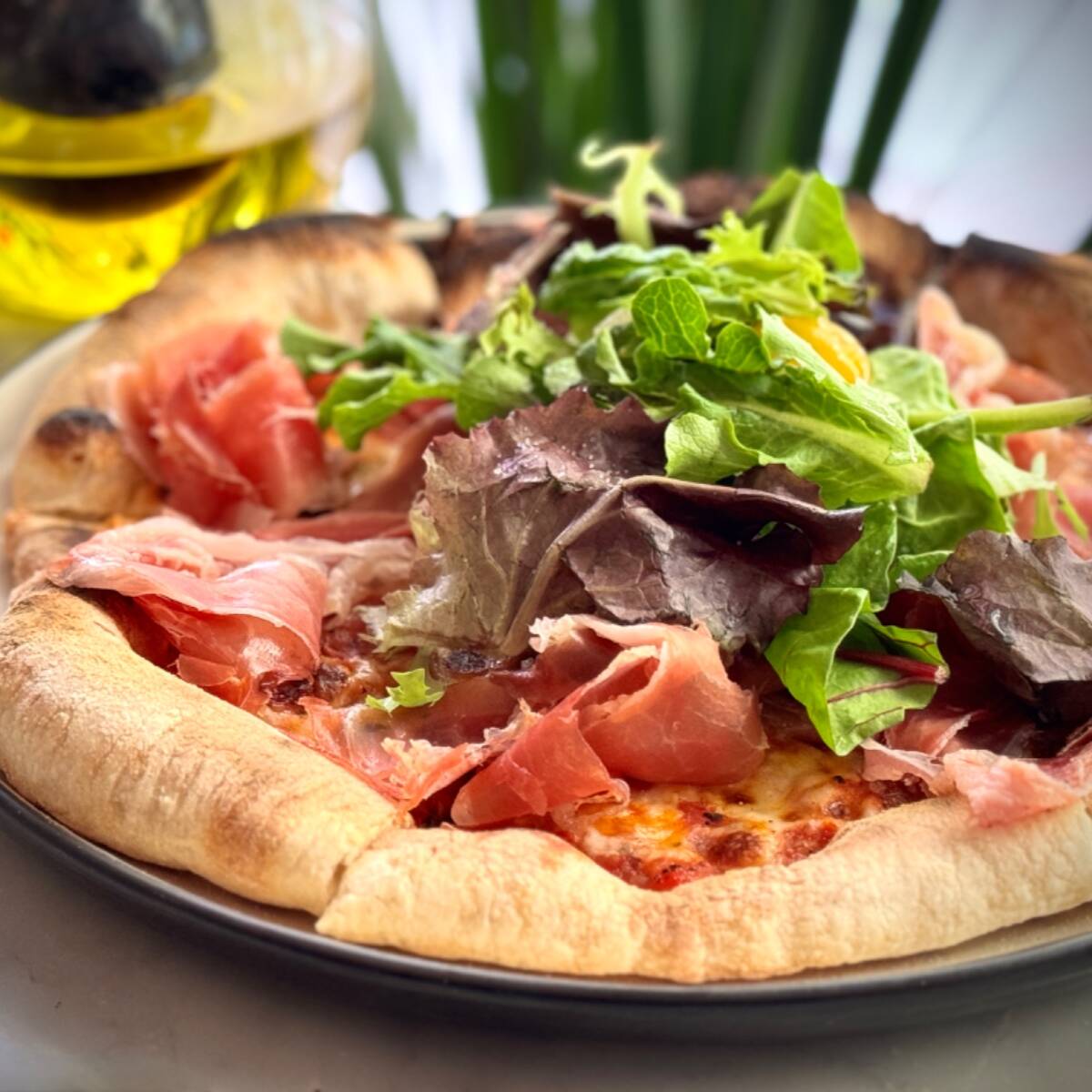 Pizza de Jamon serrano.
