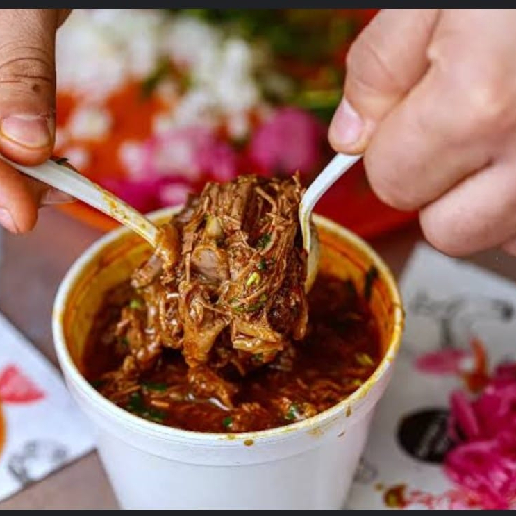 Vaso de Consomé (con Carne)